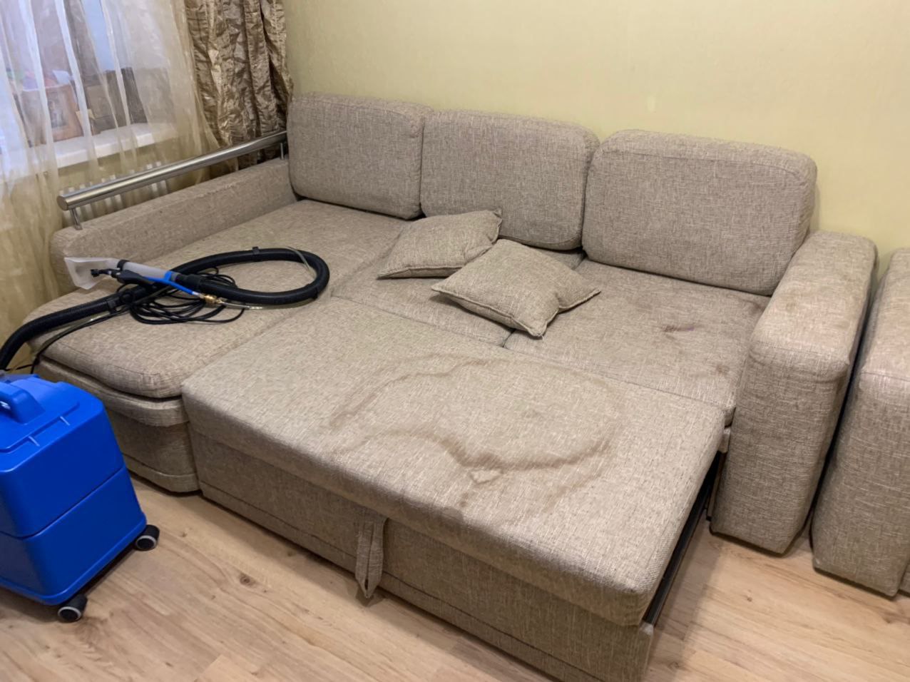 Диван до чистки